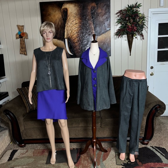 Dianaira • Size 12 • 4 Piece Outfit • Blazer/Blouse/Pants/Skirt • Purple/Gray - Picture 1 of 16